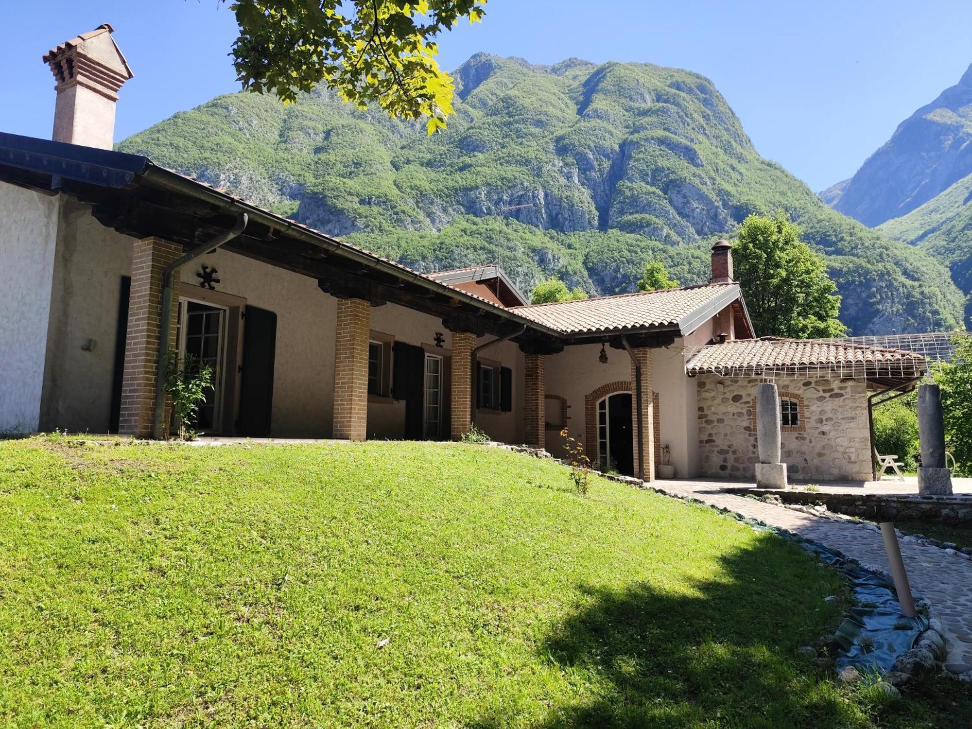 Hotel Casa Delle Risorgive Venzone Esterno foto